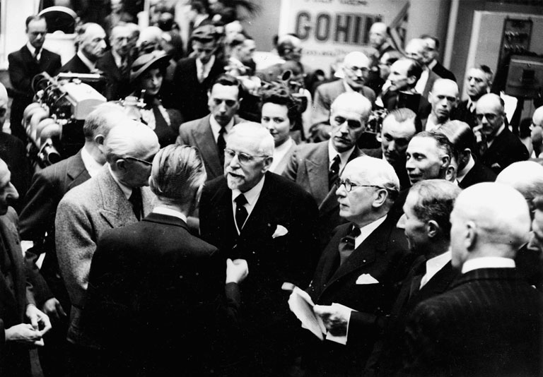 Jules Coest (au centre), bourgmestre ff. de Bruxelles en 1942 (Photo CEGES).