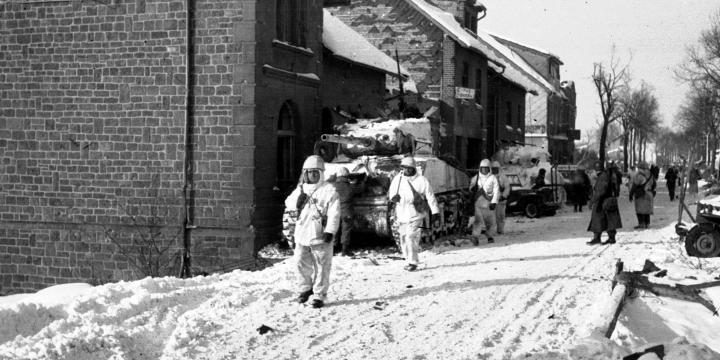 Dans le Saillant des Ardennes, Saint Vith 1945, photo n° 96546, collection Algoet, © CegeSoma/Archives de l'Etat