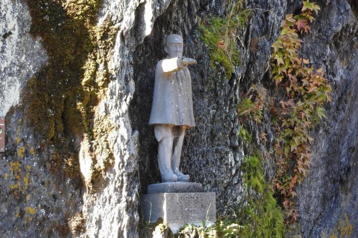 Standbeeld van Pogge in Houffalize