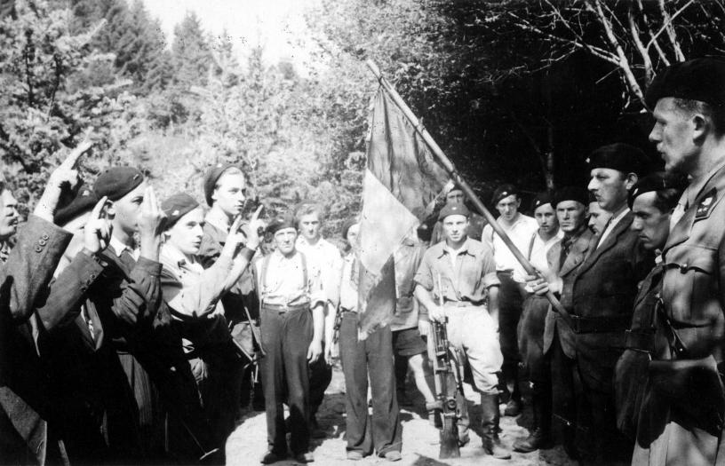Armée Secrète.Zone V, secteur 5, Groupe D - Août 1944: cérémonie de prestation de Serment, Photo n° 27912 © CegeSoma/Archives de l'Etat